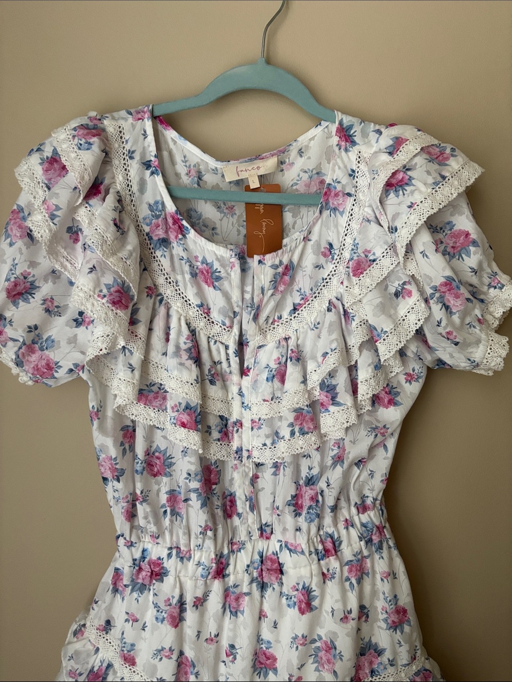 Fanco NWT Dress Women’s Ruffles with cap sleeves - Large